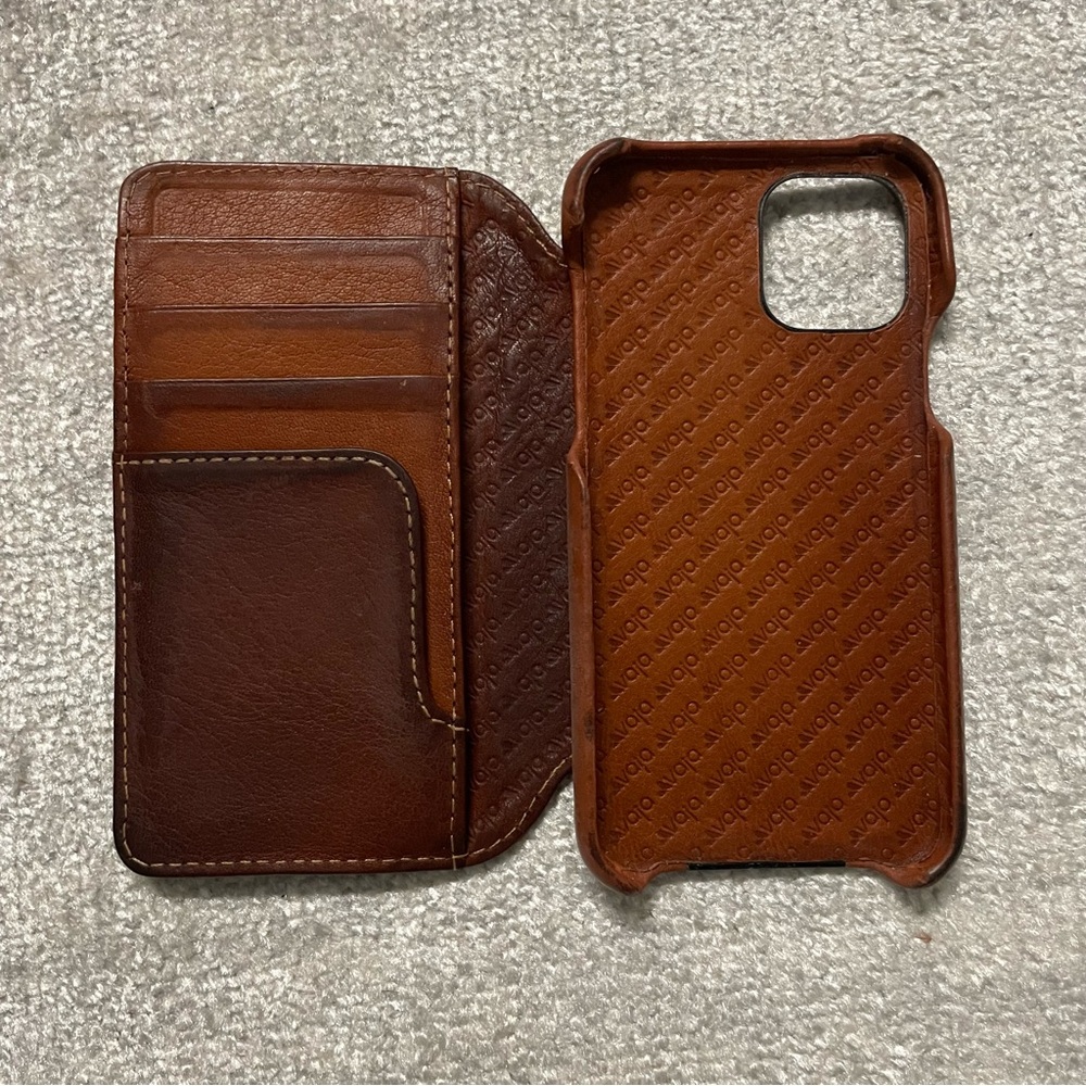 Vaja Wallet iPhone 13 MagSafe Leather Case - Picture 9 of 11